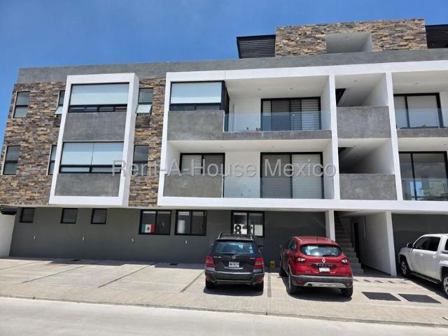 Departamento en renta El Condado, El Pueblito, Querétaro, México