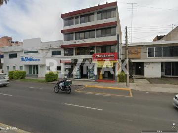 Departamento en renta Las Reynas