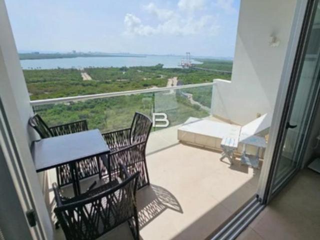 Departamento en renta Malecón Cancún, Cancún