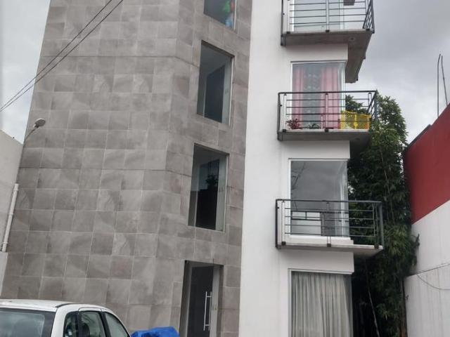 Departamento En Renta Sobre Circuito Juan Pablo II Cerca De Plaza Cristal