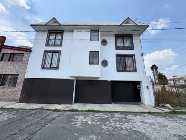 Departamento en Renta solo para 1 o 2 personas colonia Valle Dorado Cerca de plaza San Pedro Puebla