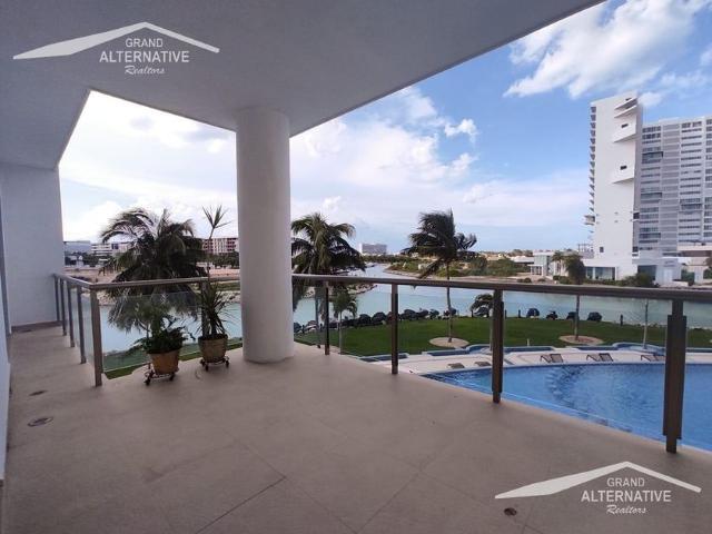 Departamento en renta Puerto Cancún, Cancún