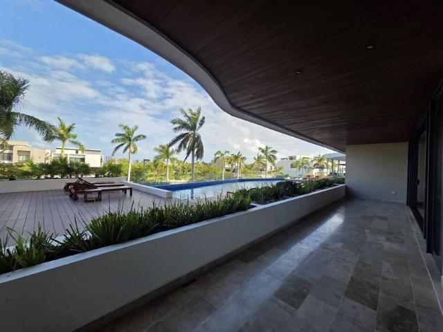 Departamento en renta Puerto Cancún, Cancún