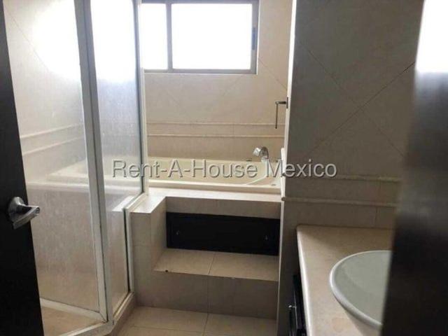 Departamento en renta Residencial Isla De Agua, Mz 021, Hacienda De Las Palmas, Jesús Del Monte, Estado De México, México