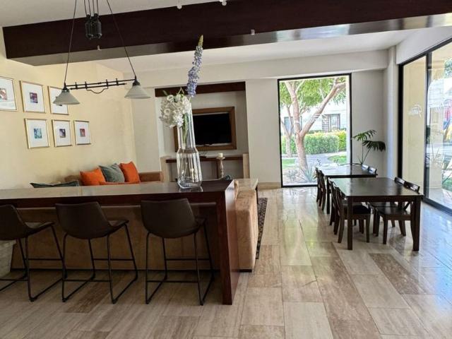Departamento en renta Torres Faustina, Boulevard El Mayorazgo, Col. Santa Cruz, Cp, León, Gto México