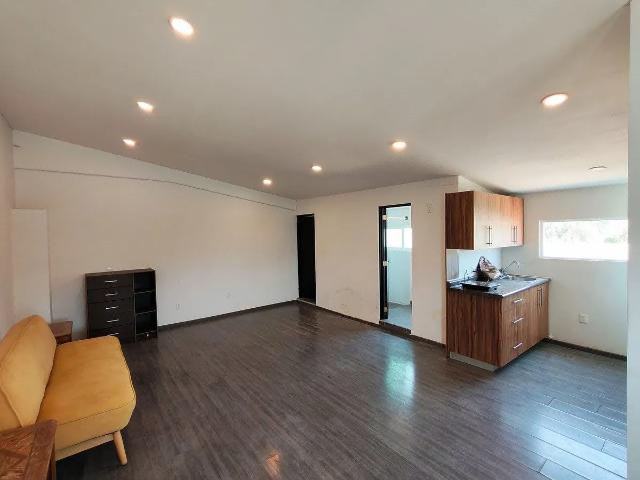 DEPARTAMENTO EN RENTA TIPO LOFT EN CUAUTILÁN en calle cerrada