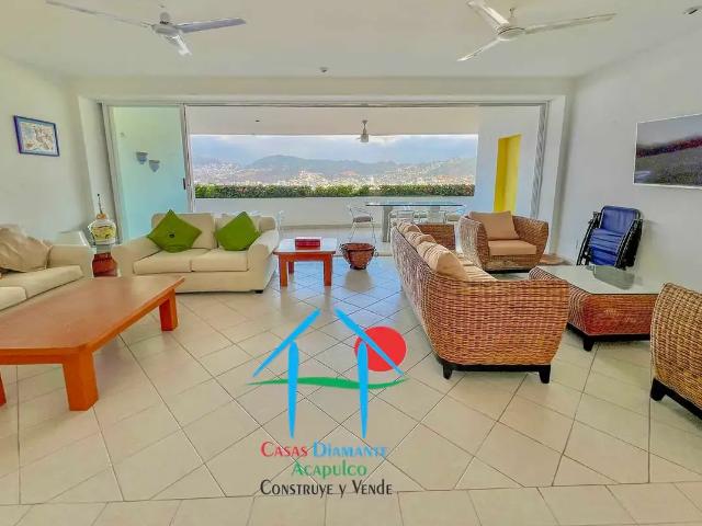 Departamento en renta vacacional y mensual con 3 recámaras, terraza y vista al mar