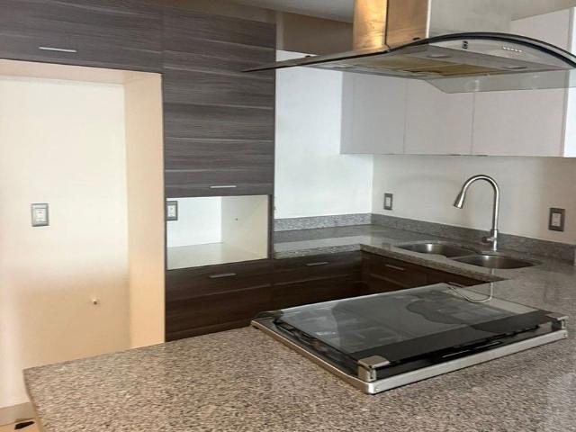 DEPARTAMENTO EN RENTA ZONA REAL