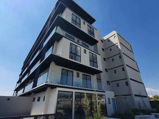 Departamento en renta/La Vista/Cond San Calixto/Alberca, sala de cine, elevadores