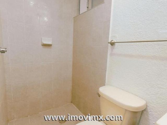 Departamento en Residencial Venecia, Tecnicos y Manuales 240, Lomas Estrella