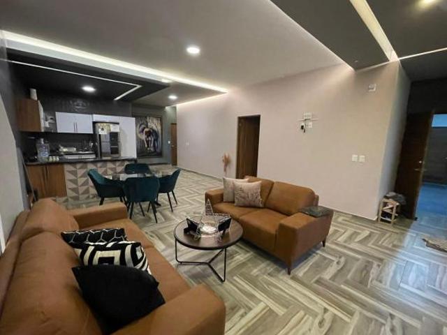 Departamento en Rubí Residencial, con 3 habitaciones y 2 cajones para autos. Seguridad privada