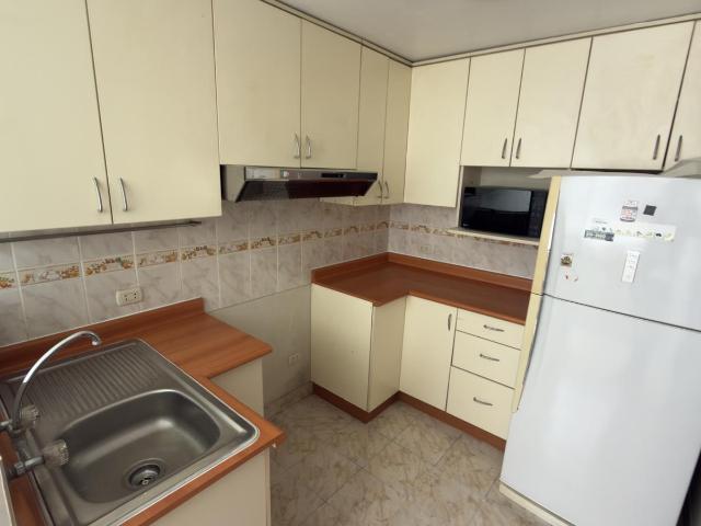 Departamento en Tercer Piso en Av La MAr