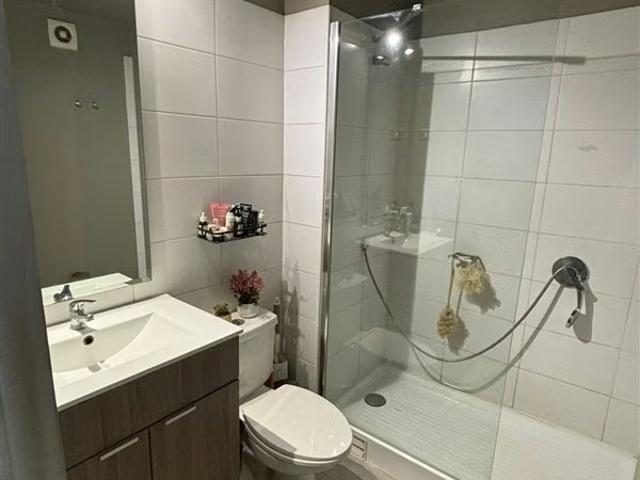 Departamento en venta 3D2B cerca a Metro con estacionamiento | 3 dormitorios por 4050.00 en Santiago