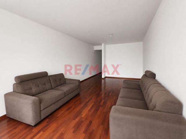 Departamento En Venta | 103 M2 | Amplios Espacios Y Excelente Ubicación En Pueblo Libre