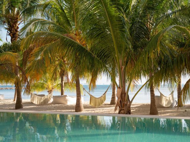 Departamento en Venta, 4 Rec?maras, Beach Front, Artila, Isla Mujeres