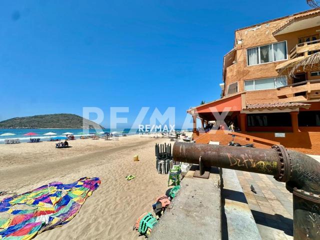 CONDOMINIO EN VENTA EN PLAZA BONITA