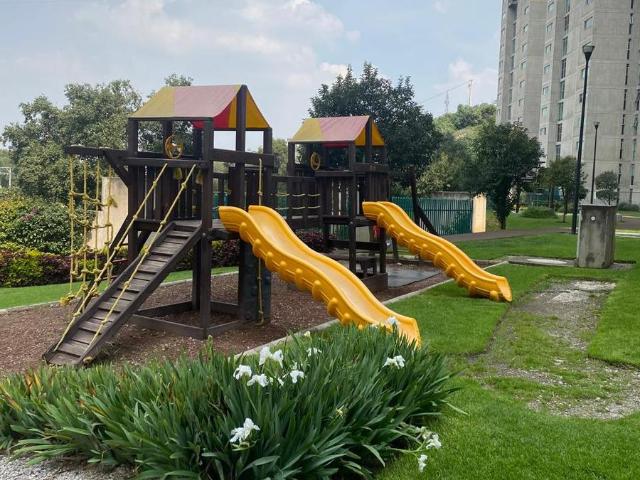 Departamento en venta con balc?n y piso alto. Excelente mantenimiento