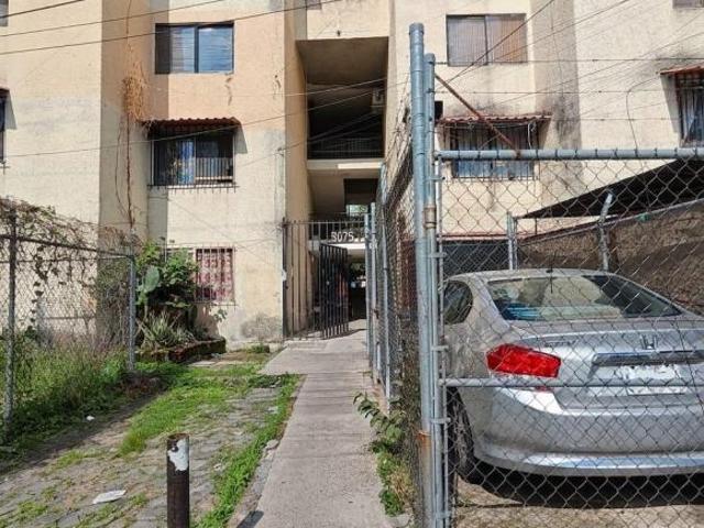 Departamento en venta con excelente ubicación en Tlaquepaque