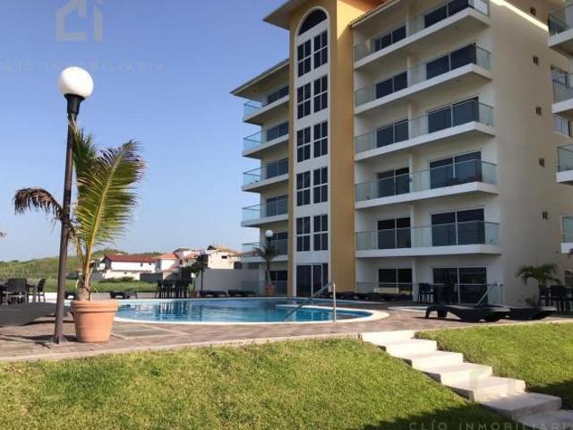 Departamento en VENTA con hermosa vista frente al Mar en La Riviera Veracruzana