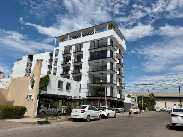 DEPARTAMENTO EN VENTA CERCA DEL MALECON TORRE SOLANA BAY MAZATLAN