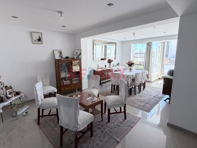 Departamento En Venta Cerro Colorado, Excelente Ubicación