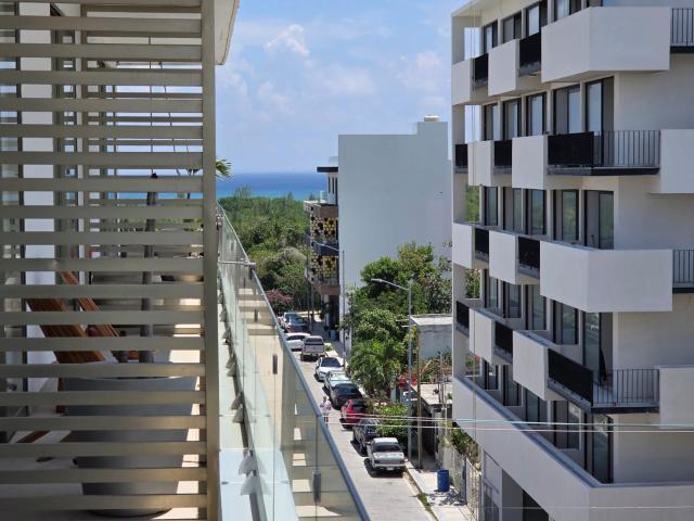 DEPARTAMENTO EN VENTA A PASOS DE LA QUINTA AVENIDA PLAYA DEL CARMEN