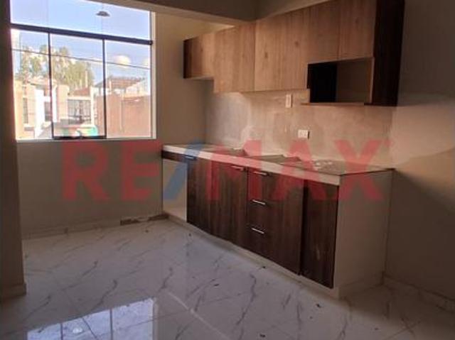 ¡Departamento En Venta A Precio De Infarto En El Tambo! A 5 Min De La Continental