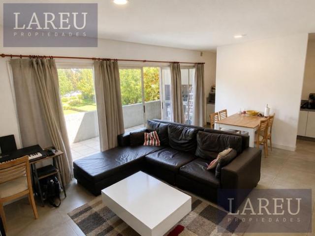 Departamento en Venta / alquiler, en Bosque Alto