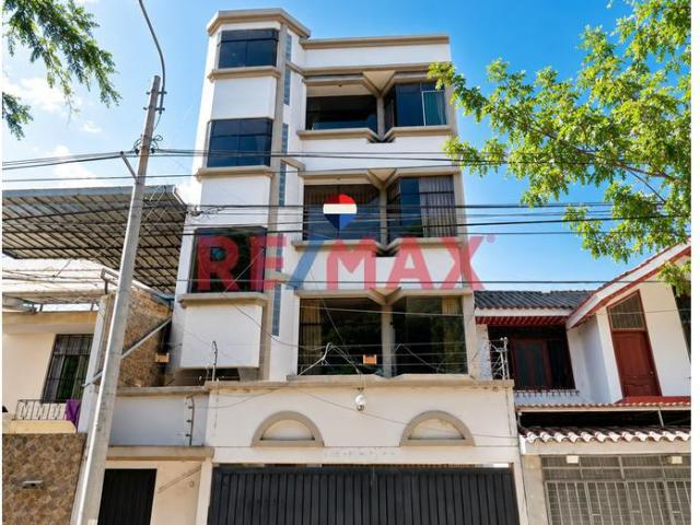 Departamento En Venta | Av. Las Palmeras | Urb. Santa María Del Pinar |  3Er Piso | 105 M² |  Desde Us$ 105,000