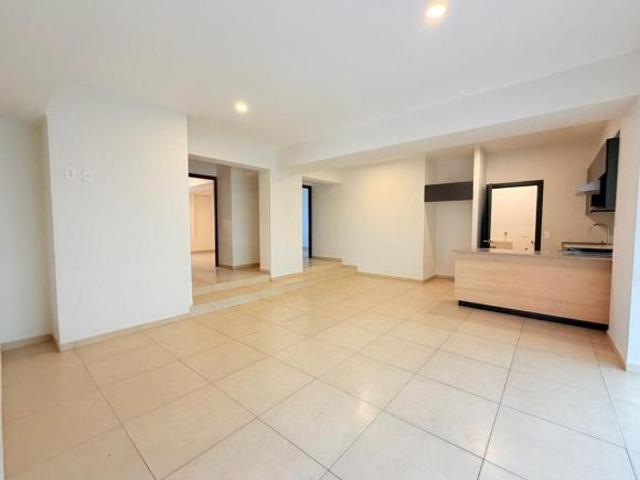 Departamento en venta de 3 recamaras en Constancia33