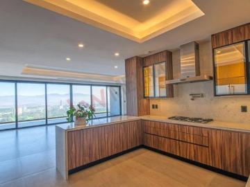 DEPARTAMENTO EN VENTA EN 2o NIVEL EN THEA TOWER AL NORTE DE LA CIUDAD, CON VISTAS PANÓRAMICAS Y CER