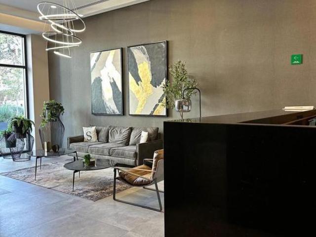Departamento en Venta en Col. Americana con Alberca con acabados de lujo