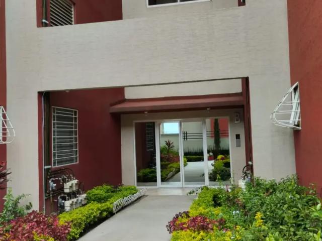 Departamento en Venta en Colinas de San José | 3 Recámaras, 1 Baño y Estacionamiento
