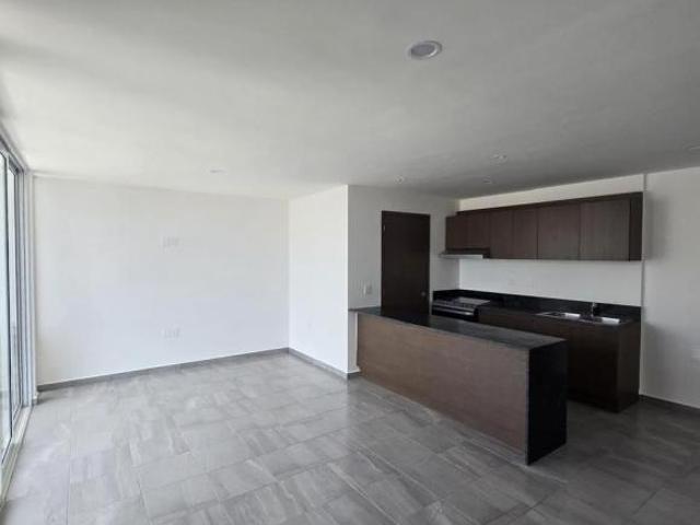 Departamento en Venta en Costa Verde, Segundo Piso – 3 Recámaras con baño y Roof Garden con Jacuzzi