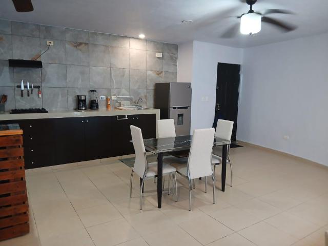 Departamento en venta en Canc?n 2 rec?maras amueblado con alberca y 2 estacionamientos