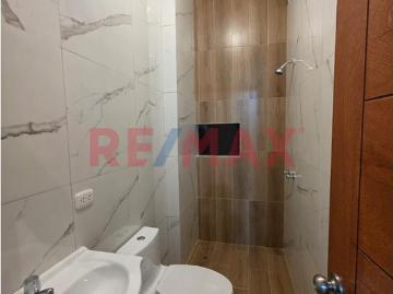 Departamento en venta en Castilla a S/485,000