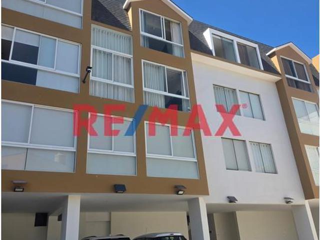 Departamento En Venta En Cuarto Piso De Condominio Seguro Y Privado
