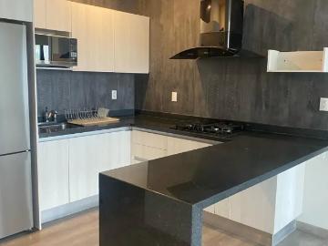 Departamento en renta Adamant 2 recámarasv2.5 baños, vista a la ciudad 1 estacionamiento