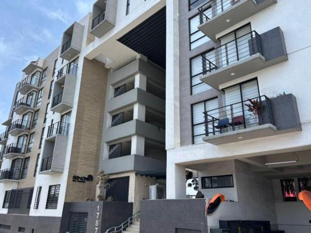 Departamento en Venta en Av Consulado