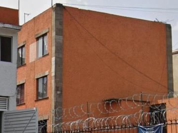 Departamento en Venta en Av. Cafetales 1809. Frente a Metrobus Calzada del Hueso