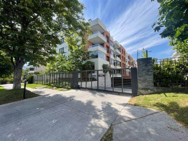 Departamento en Venta en Avenida El Tranque 12300