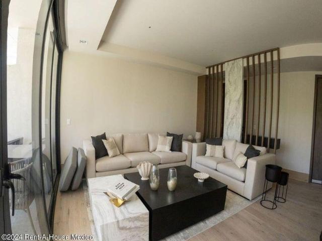 Departamento en Venta en Bosque Real, Huixquilucan CR 26 3000