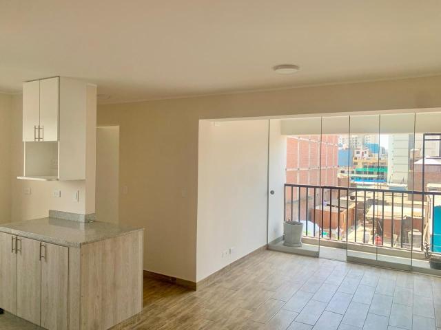 Departamento en venta en Breña a S/350,000