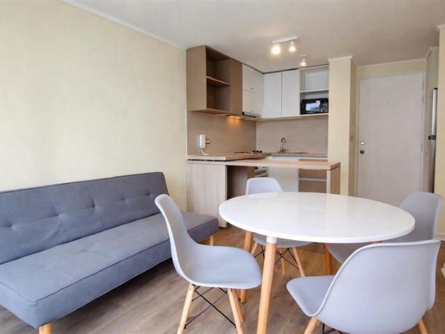 Departamento en Venta en Departamento 2 dormitorios a pasos de metro Las Torres Linea 4