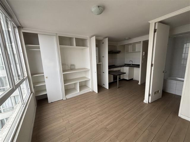 Departamento en Venta en DPTO INVERSION,5 AÑOS ANTIGUO,STUDIO METRO LAS REJAS EST. CENTRAL