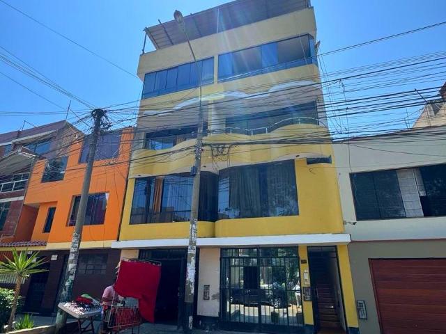 Departamento en Venta en el corazón de Los Olivos