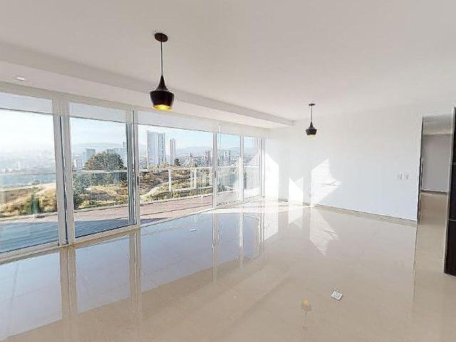 Departamento en venta en Five Bosque Real | 2 recámaras | Terraza |210 m²
