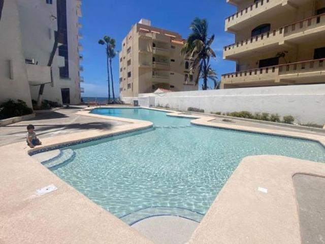 Departamento en venta en Fraccionamiento Sábalo Cerritos