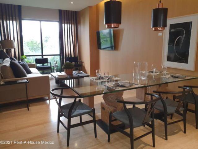 Departamento en venta en Hacienda de las Palmas, Huixquilucan, México