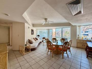 Departamento en venta en Lomas de Costa Azul, Acapulco | Terraza y amenidades